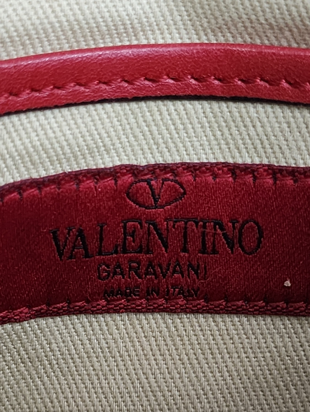 Authentic Red Leather Valentino Garavani Rockstud Shoulder Bag With Digital COA - Picture 8 of 13